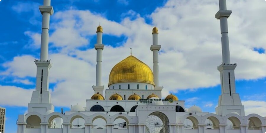 Жемчужина Нур-Султана: осмотр мечети Нур-Астана